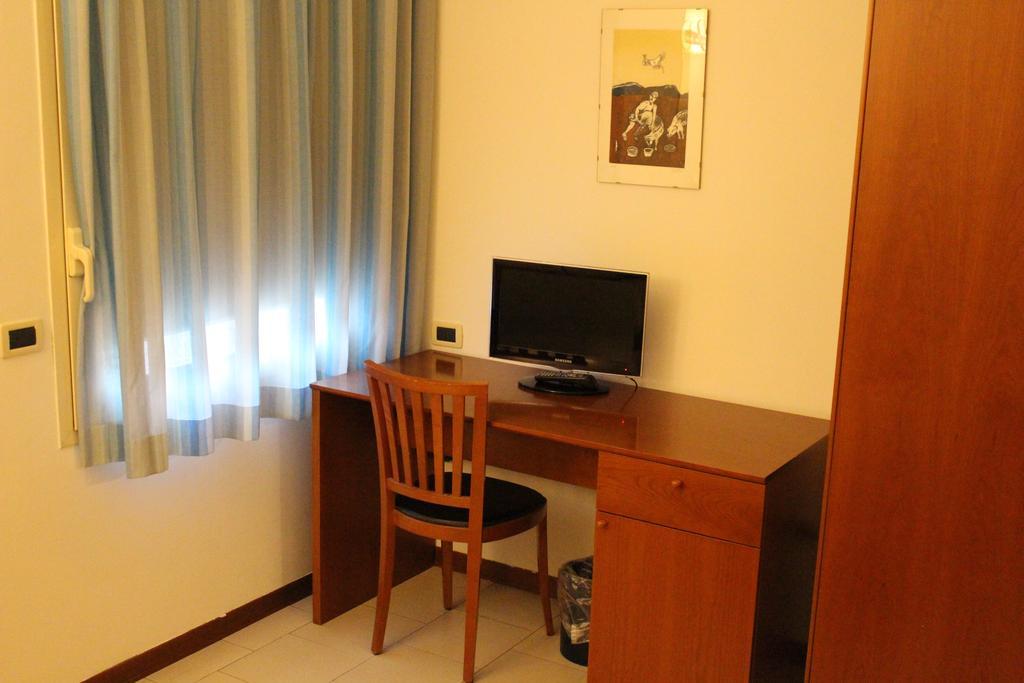 Hotel Riverside Modena Dış mekan fotoğraf