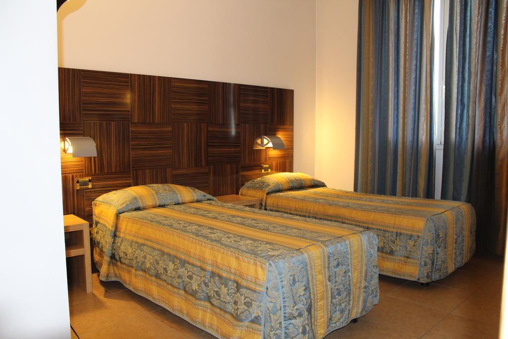 Hotel Riverside Modena Dış mekan fotoğraf