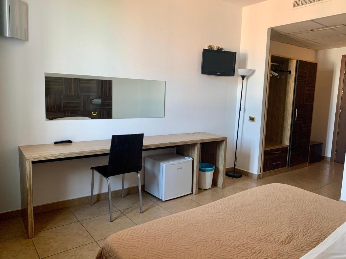 Hotel Riverside Modena Dış mekan fotoğraf